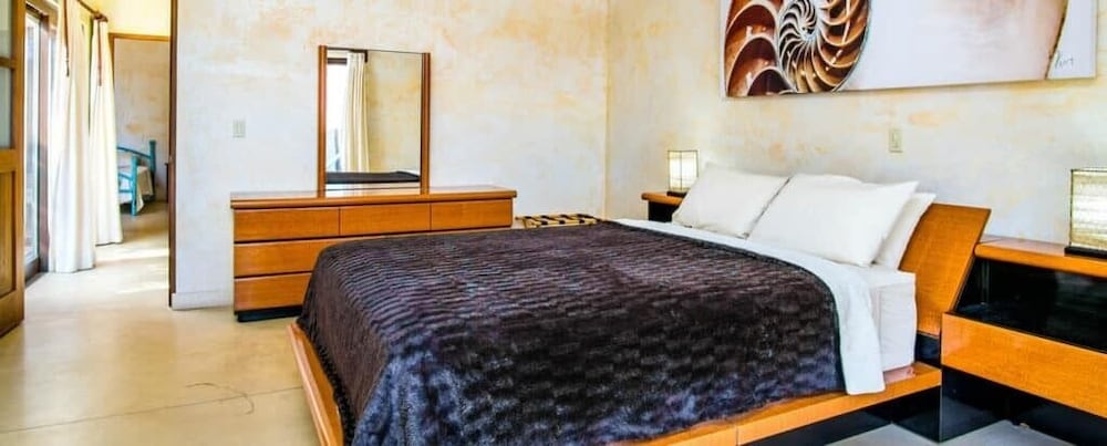 Deluxe Room, 2 Bedrooms, Patio, Ocean View