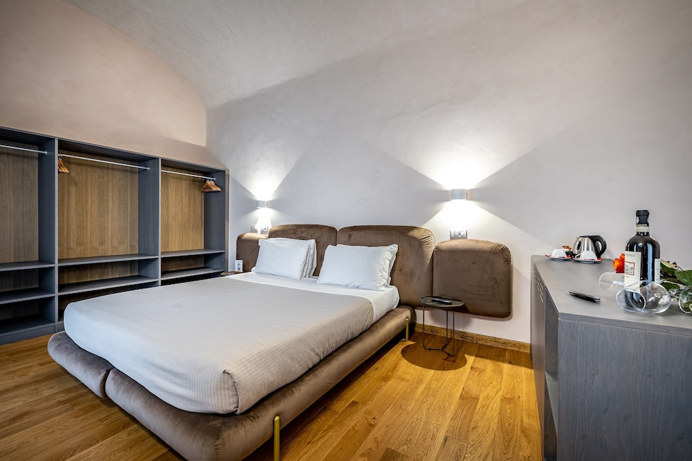 Superior Double or Twin Room, Garden View - Photo 16