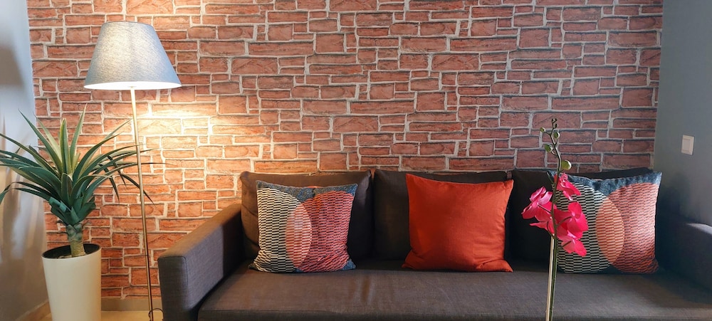 Executive Suite - Photo 20