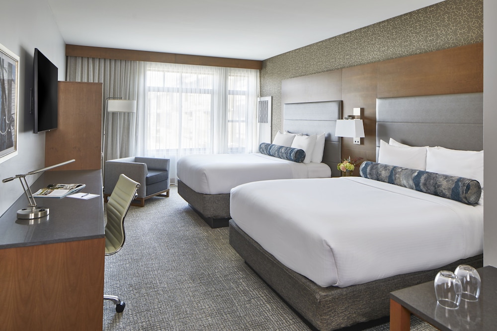 The Hotel Landing