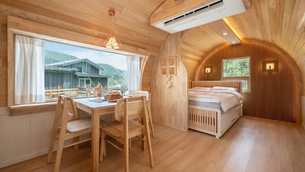 Basic Room, 1 Bedroom (Western Glory B(Poolvilla/Pet)) photo 1