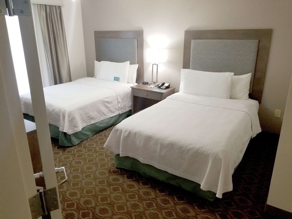 Room, 2 Double Beds, Accessible (Roll-in Shower)