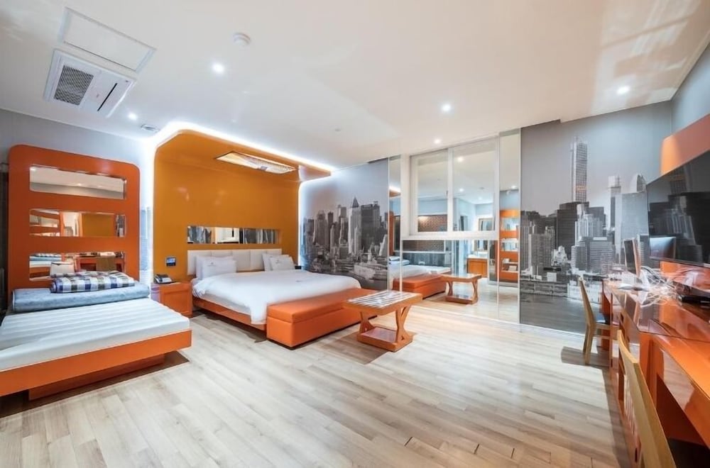 Luxury Room, Multiple Beds, Non Smoking, Jetted Tub - Photo 1