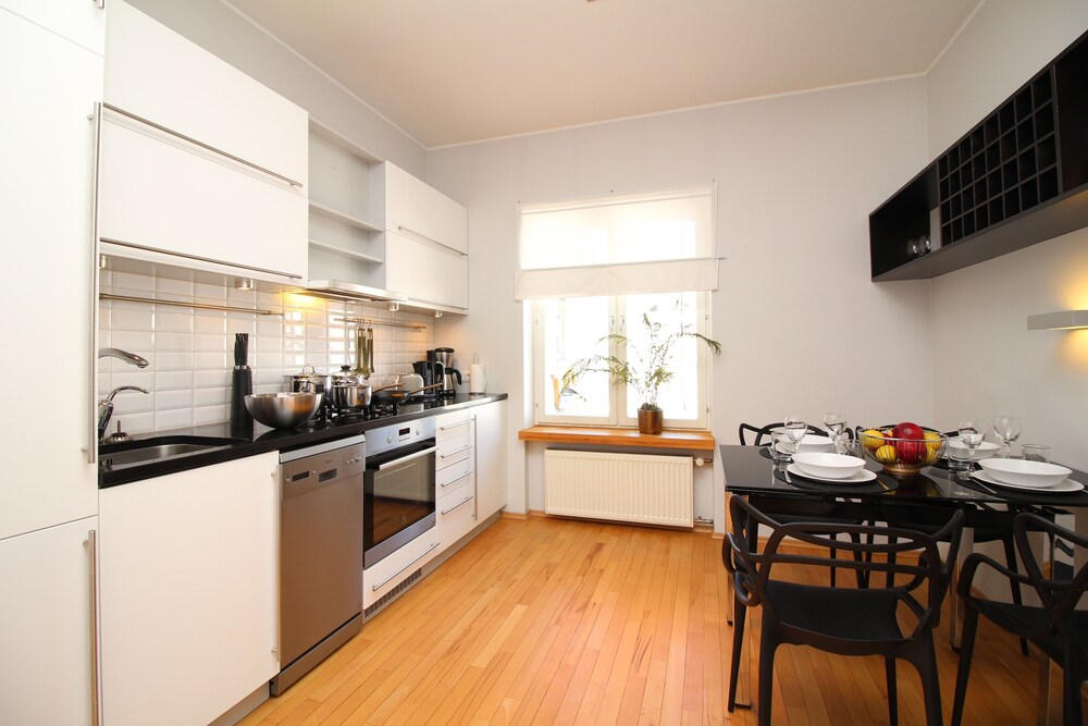 Apartment, 1 Bedroom, Kitchen photo 2