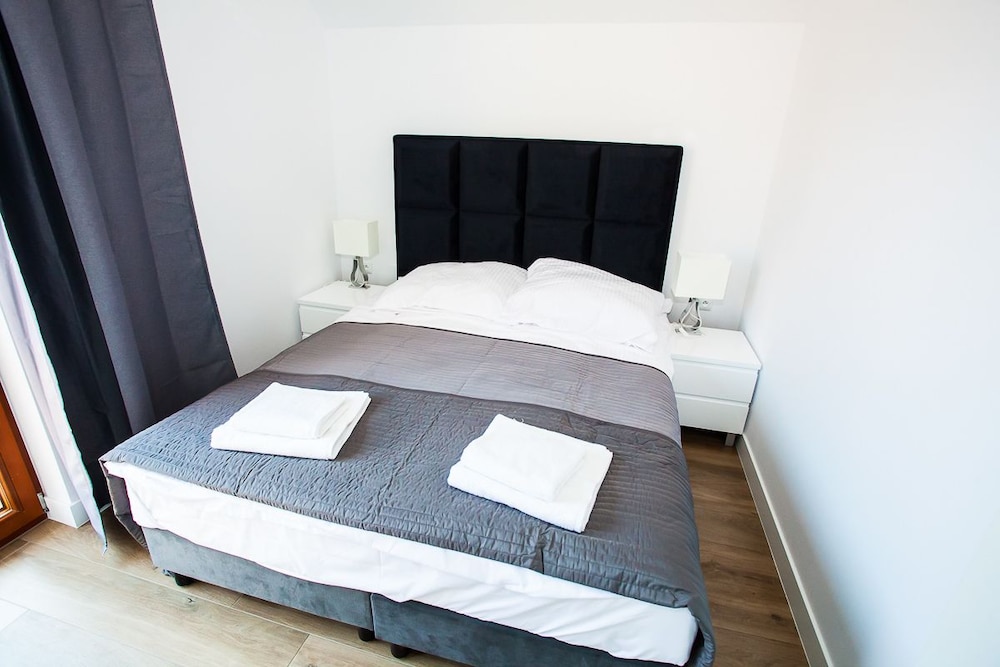 Apartment (Black) photo 1
