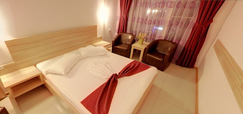 Basic Double or Twin Room photo 1