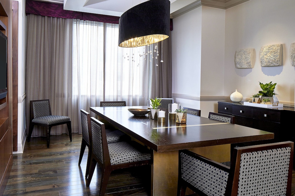 Executive Suite, 1 Bedroom, City View - Photo 4