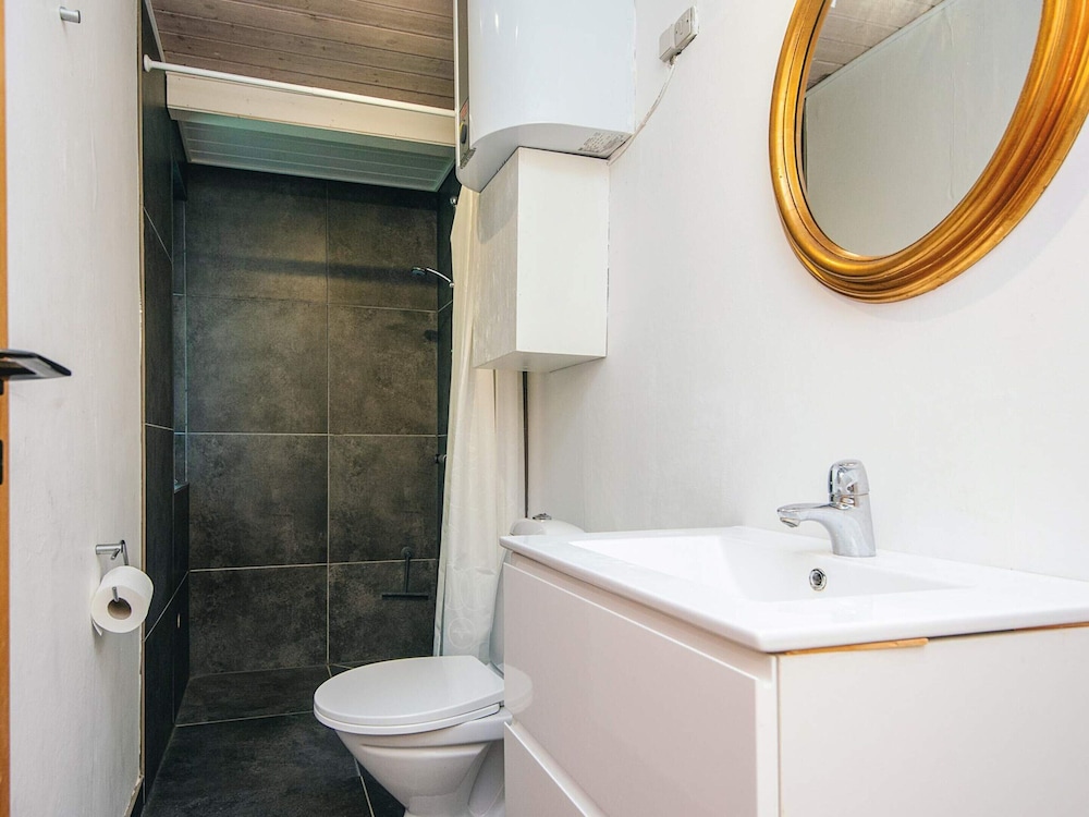 Premier Suite, 1 King Bed, Private Bathroom, City View photo 2