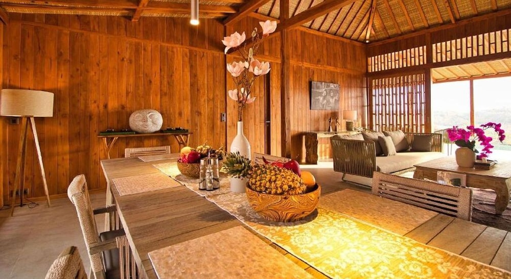 Exclusive Villa, 2 Bedrooms, Ocean View, Poolside