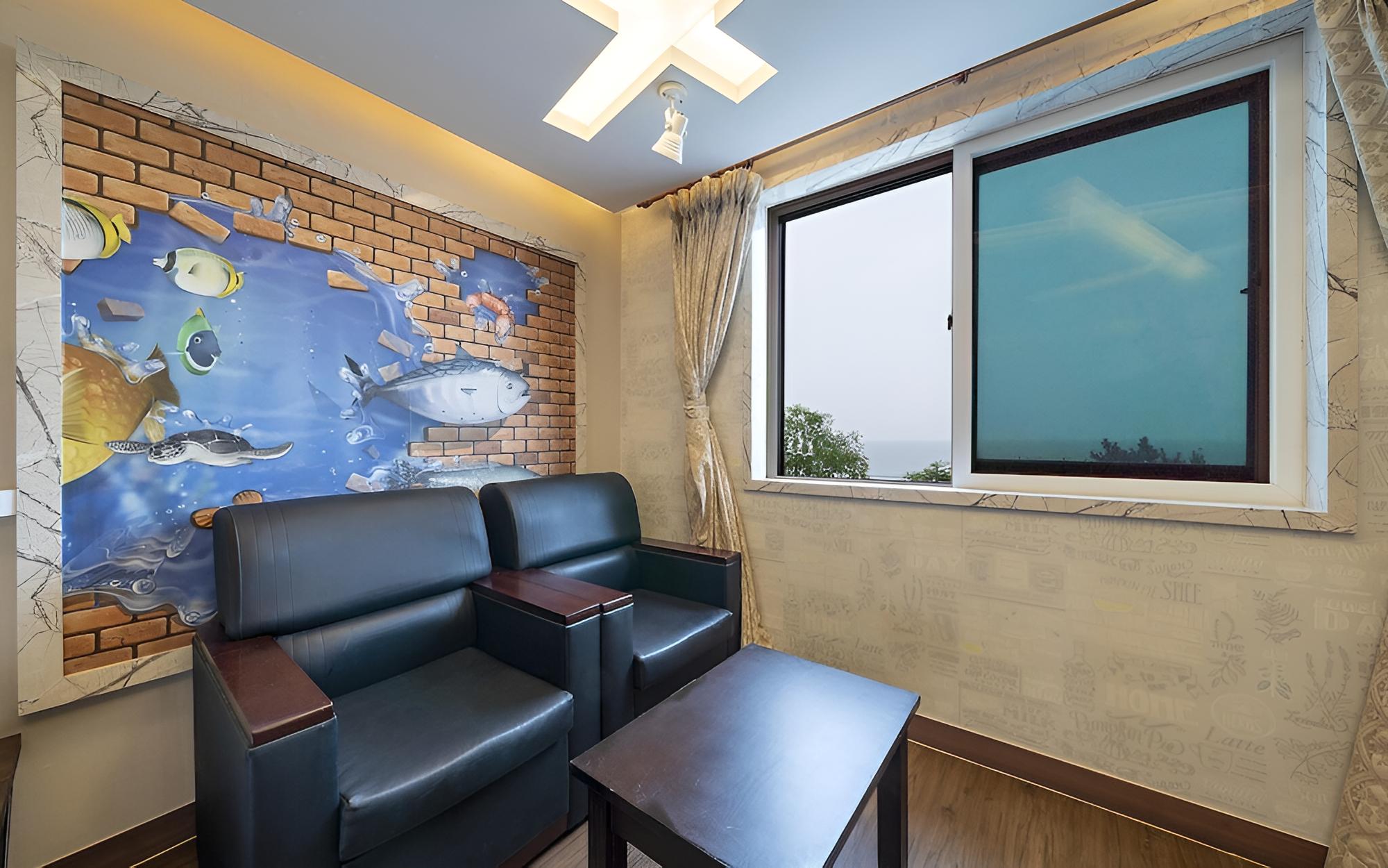 Room (Blue Ocean Deluxe Room-Royal Floor (O) photo 1