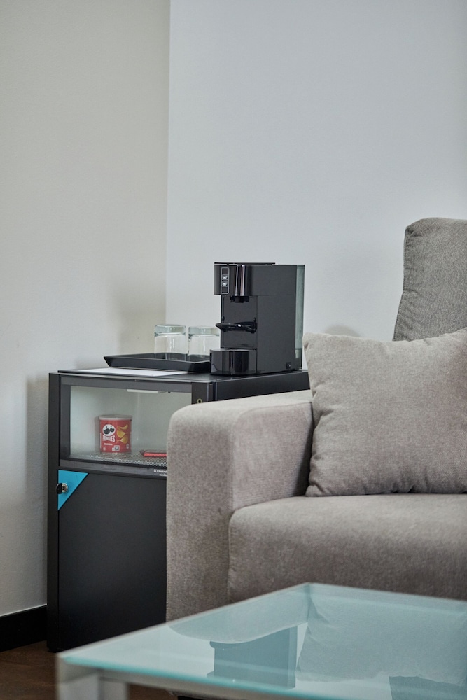 Junior Suite, Balcony (1 Adult) - Photo 12