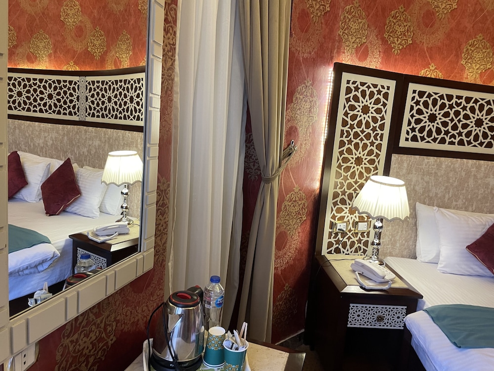 Honeymoon Room