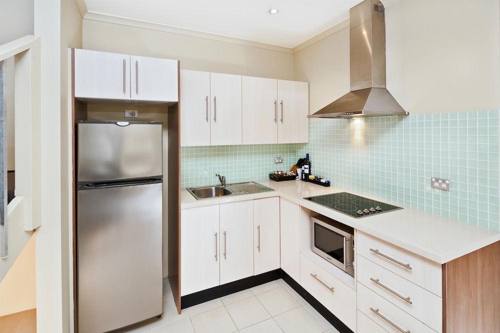 Standard Apartment, Multiple Beds, Non Smoking, Kitchen