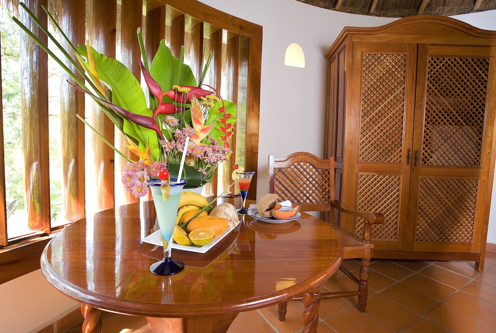 Royal Bungalow, Jetted Tub (Mayan)