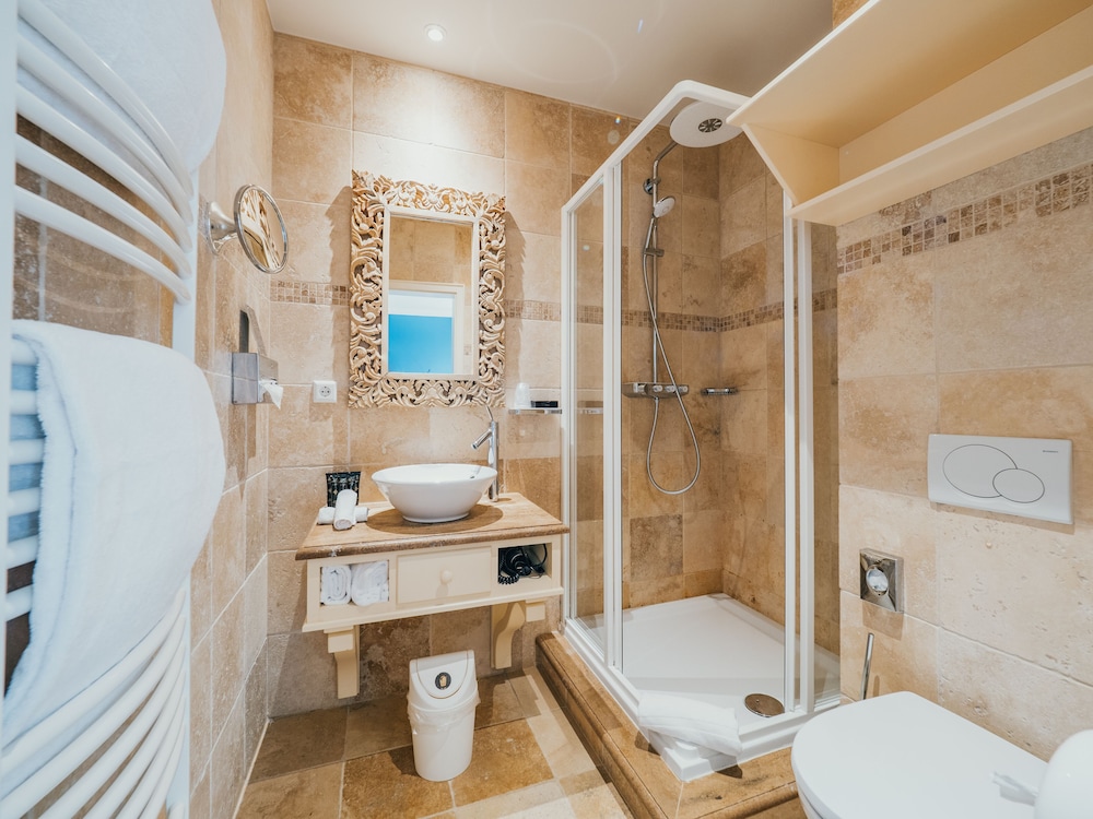 Double Room (Castle) - Photo 16