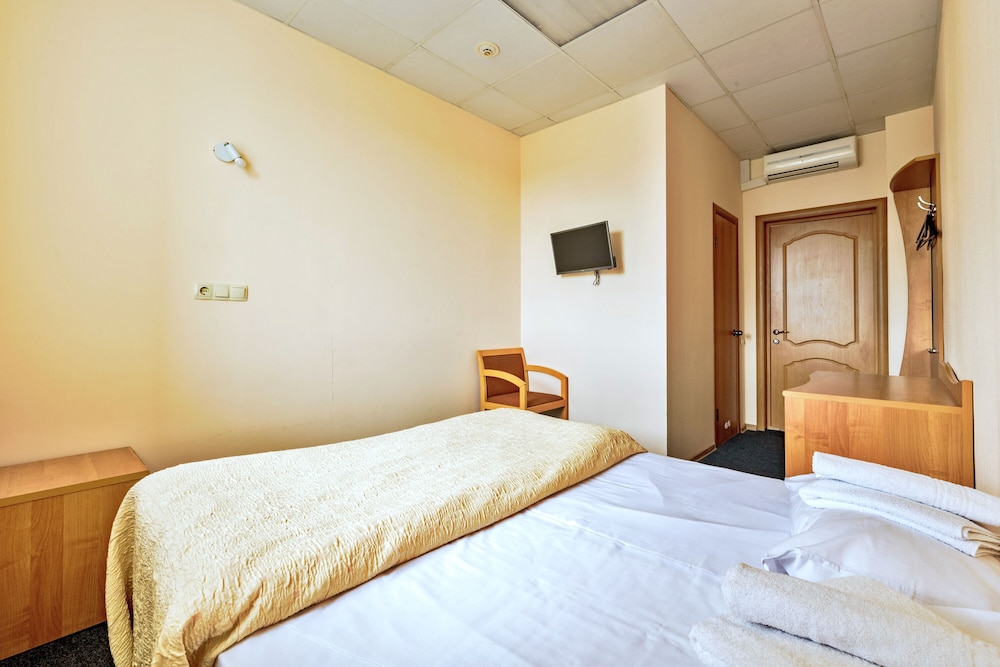 Economy Double Room, 1 Double Bed photo 2