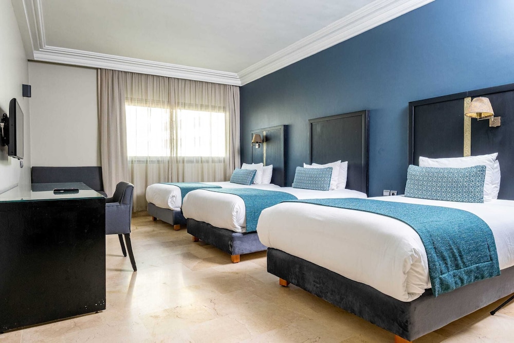 Deluxe Triple Room - Photo 5