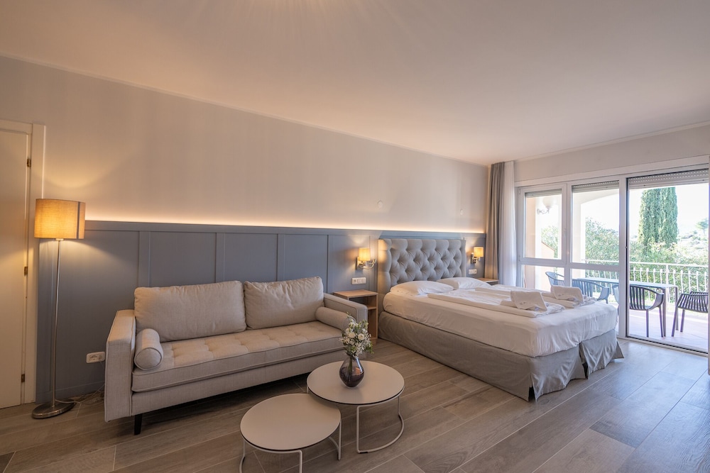 Superior Studio, 1 Bedroom photo 1
