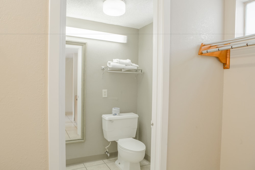 Standard Double Room, 2 Double Beds - Photo 1