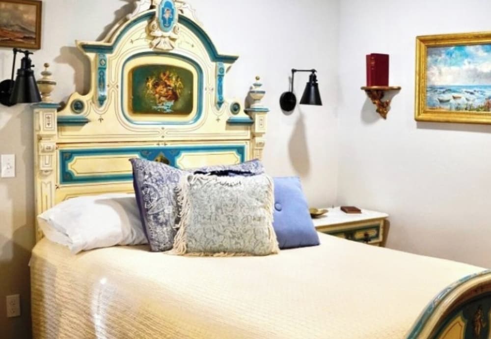 The Love Shack photo 3
