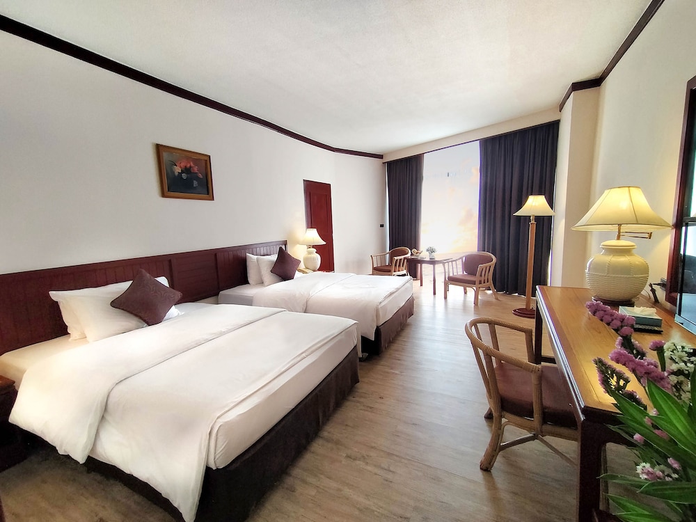 Premier Room
