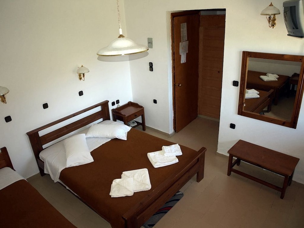 Triple Room - Photo 1