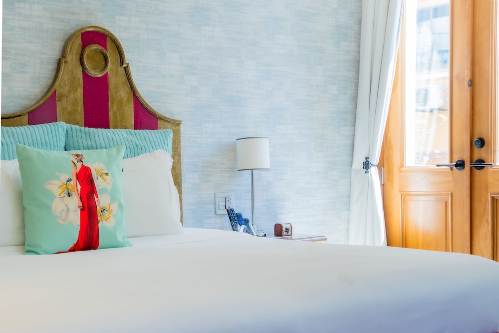 Available room