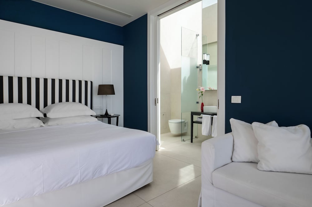 Superior Suite, Private Pool, Sea View (Private Massage Room)