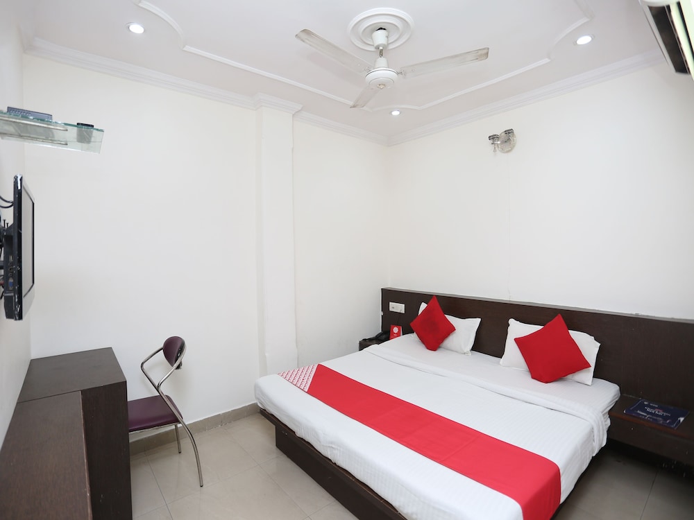 Double Room, 1 Queen Bed