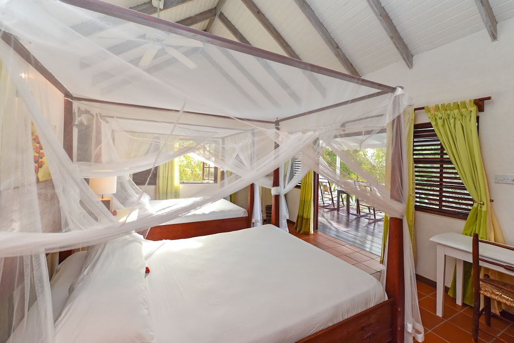 Room, 2 Queen Beds, Ocean View