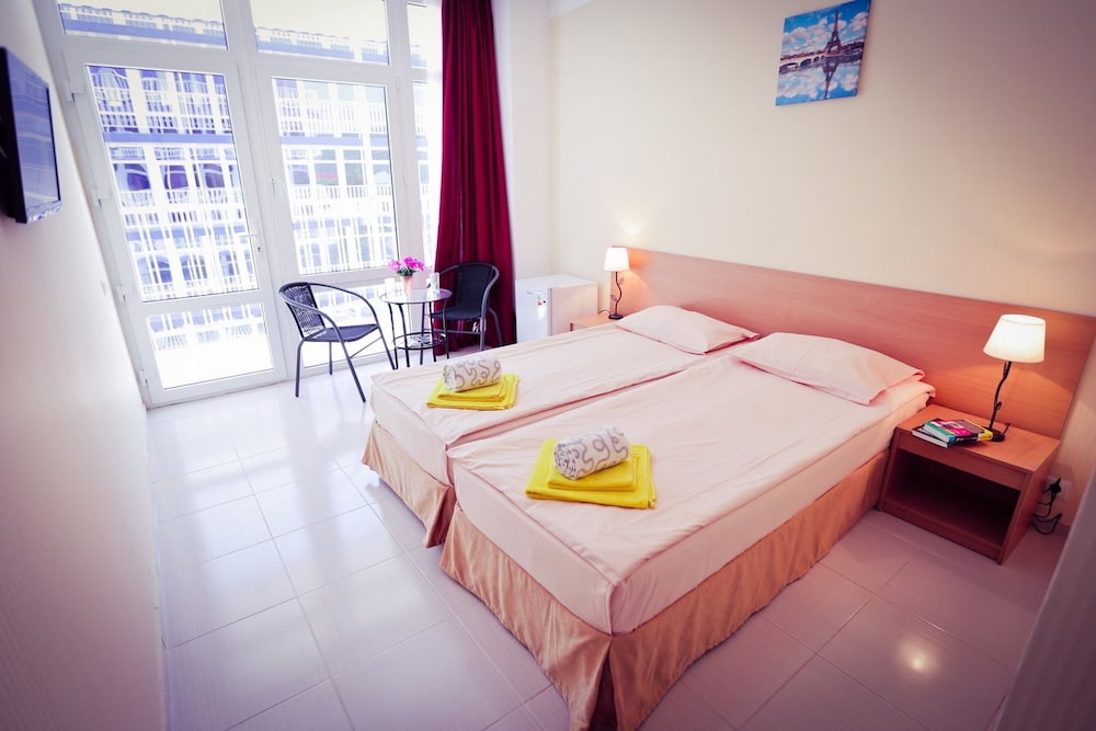 Standard Double or Twin Room photo 1