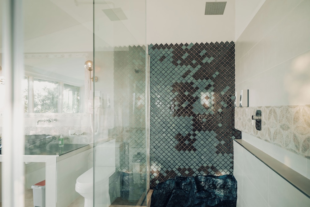 Suite, Mountain View