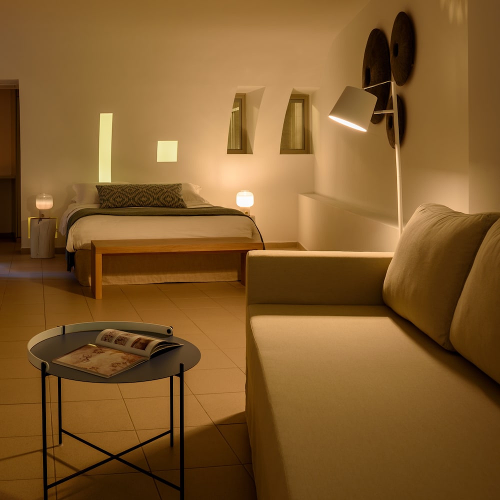Superior Suite, Jetted Tub, Sea View - Photo 4