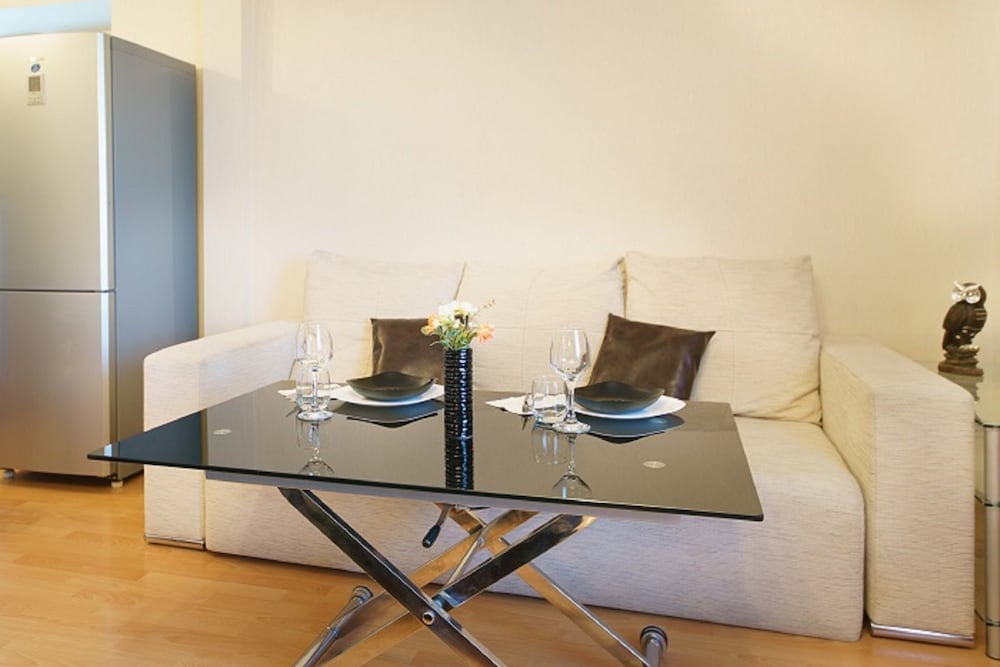 Apartment On Parizhskaya Kommuna 19 photo 3