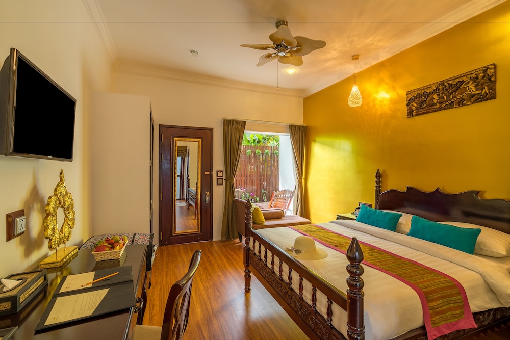 Ground Floor Queen Room photo 2