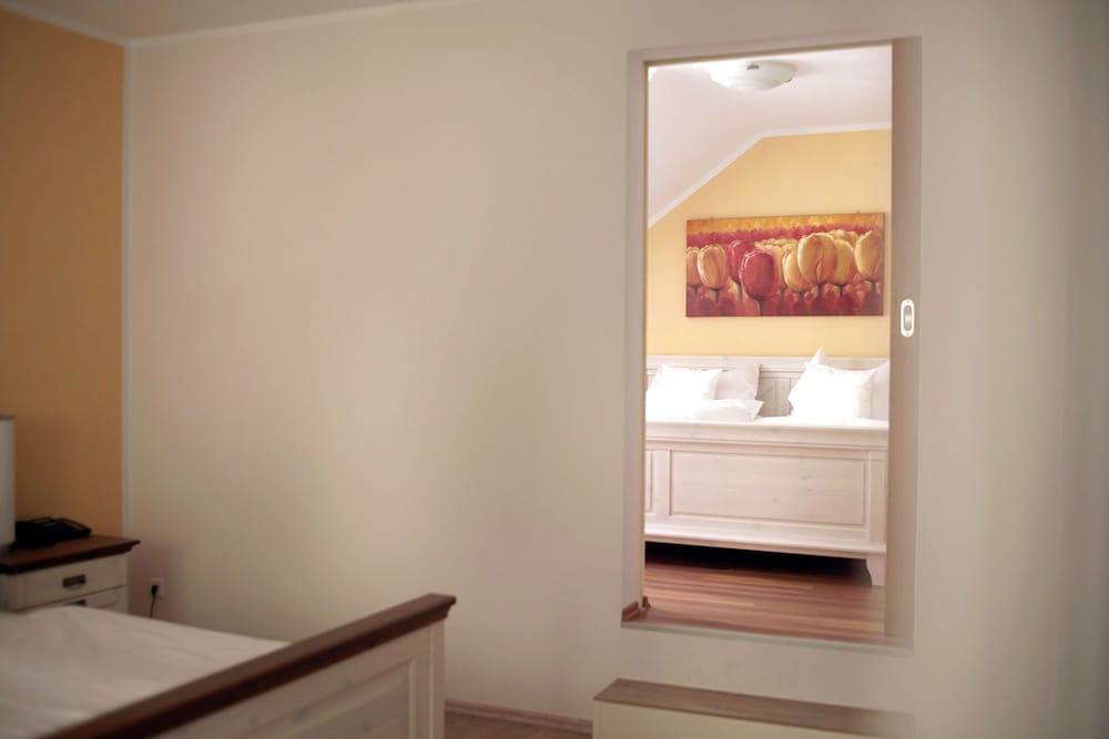 Family Suite, Private Bathroom (GELB) photo 2