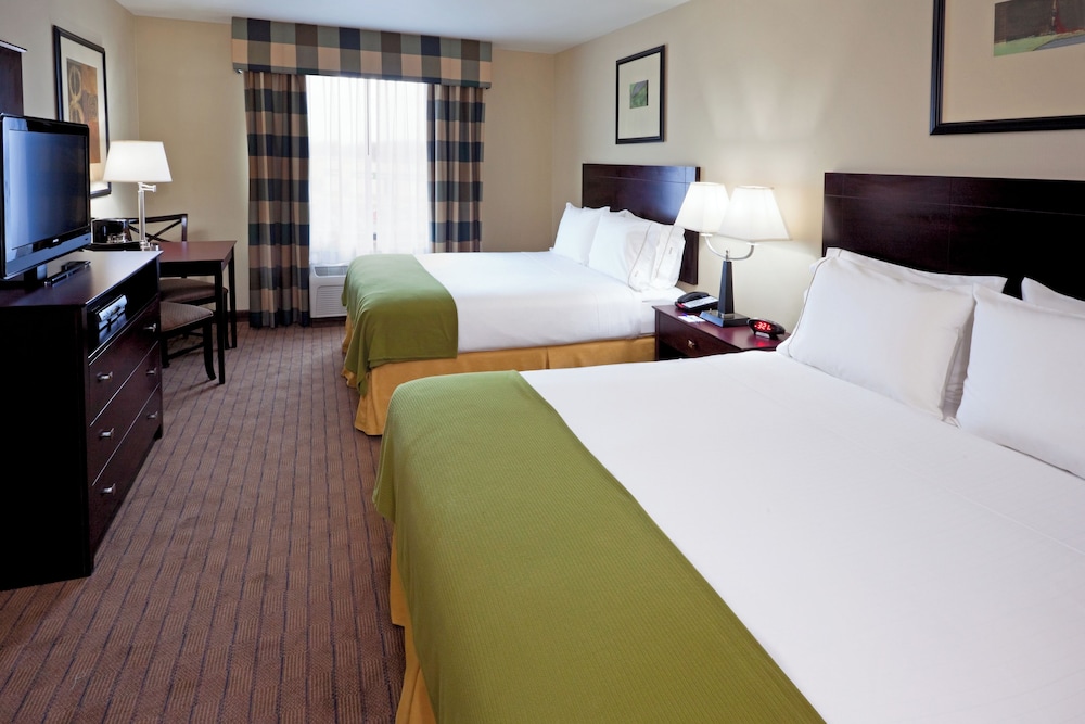 Standard Room, 2 Queen Beds - Photo 5