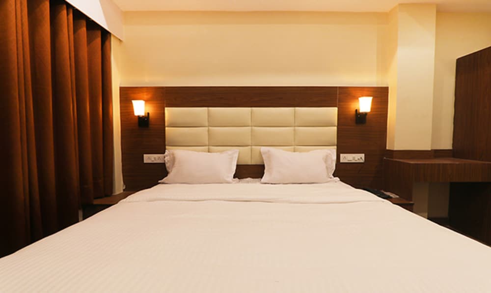 Deluxe Room - Photo 4