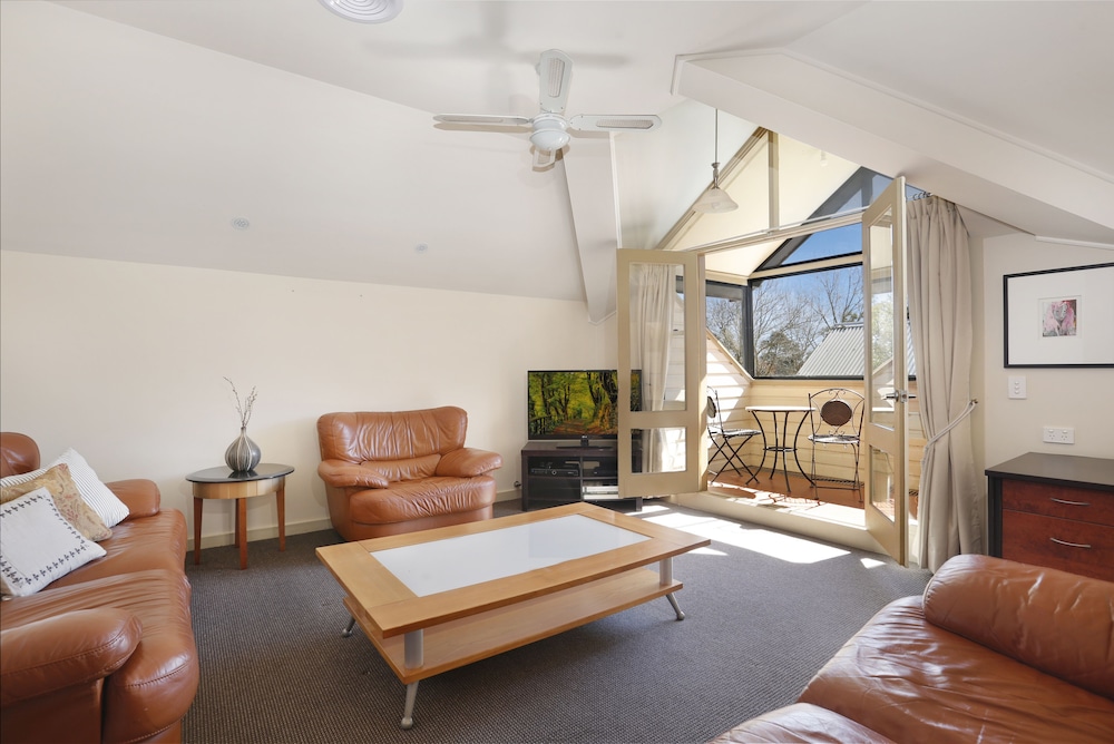 Three Bedroom Apartment photo 2