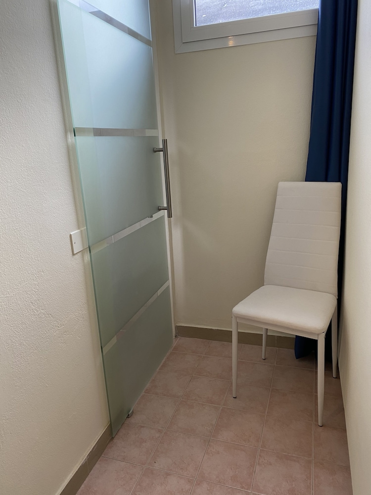 Basic Double Room photo 3