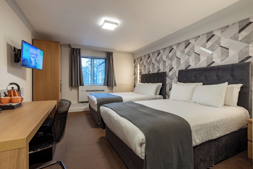 Premium Family Room with two double beds - Photo 2