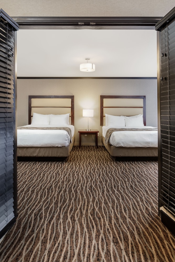 Suite, Multiple Beds, Non Smoking, Jetted Tub