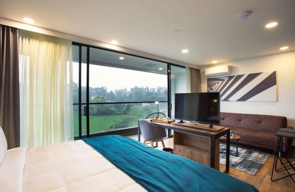 Junior Suite, 1 King Bed with Sofa bed photo 1