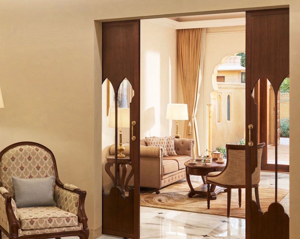 Royal Suite, 2 Bedrooms photo 3