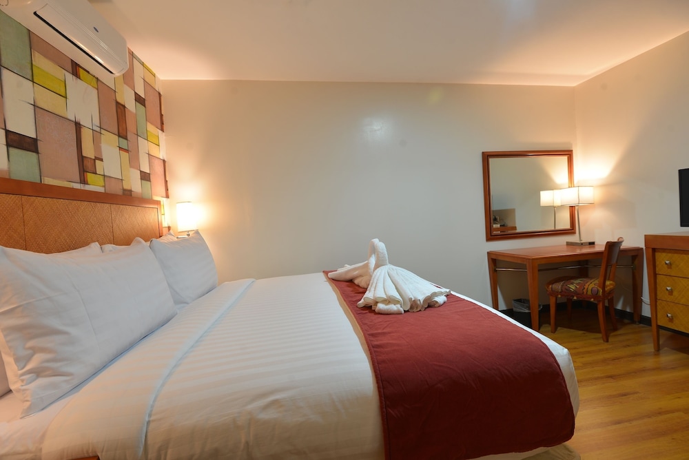 Honeymoon Suite photo 2