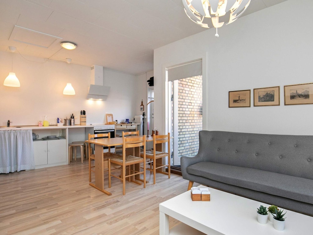 Apartment photo 3