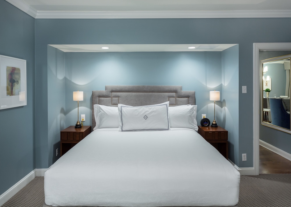 Suite, Multiple Beds (Producer) photo 2