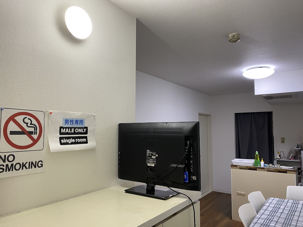 Economy Single Room, Non Smoking, Shared Bathroom photo 1
