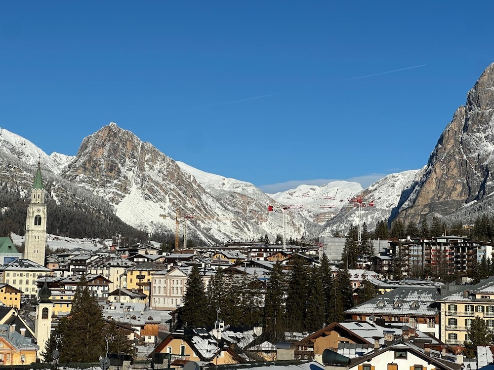 Junior Studio Suite, Balcony, Mountain View, photo 6