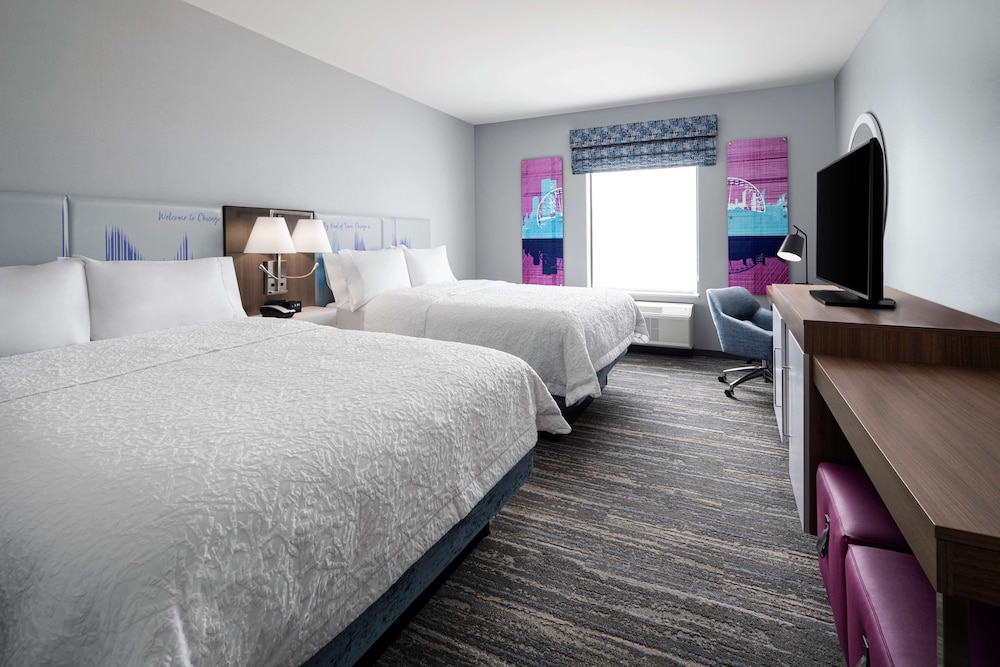 Room, 2 Queen Beds, Refrigerator - Photo 6